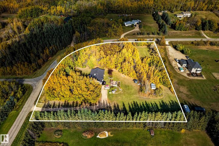Property Photo:  51022 Rge Road 221 98  AB T8E 1G8 