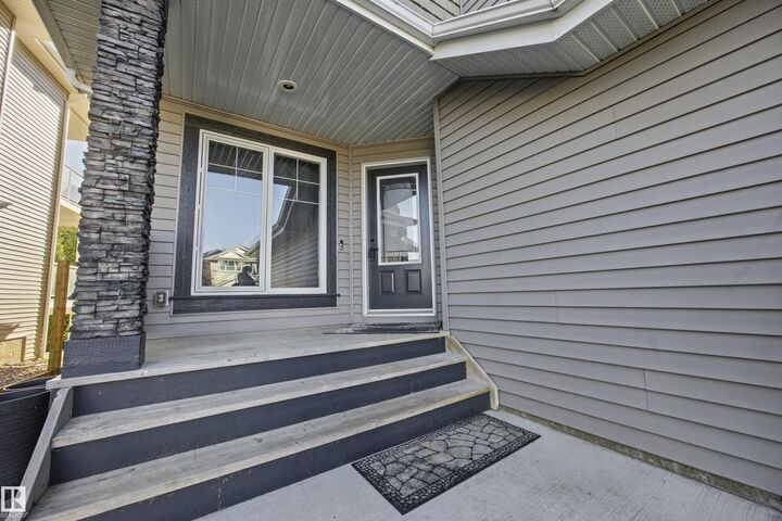 Property Photo:  4 Meadowbrook Way  AB T7X 0W2 