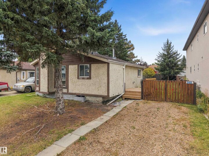 Property Photo:  3927 22 Avenue NW  AB T6L 4M1 