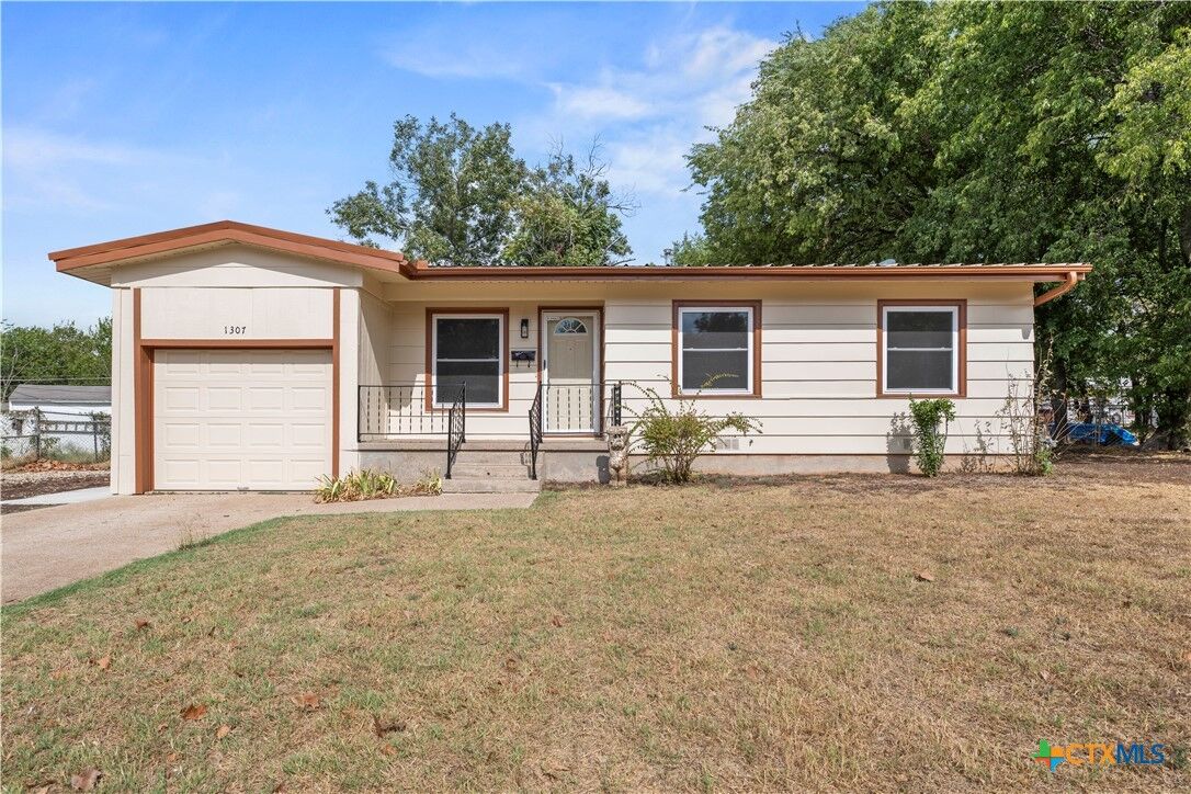 Property Photo:  1307 Jackson Street  TX 76541 