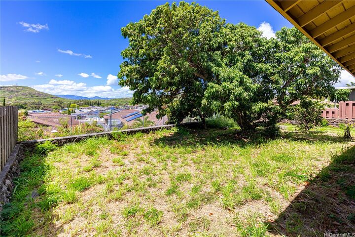 Property Photo:  1370 Ala Puumalu Street  HI 96818 
