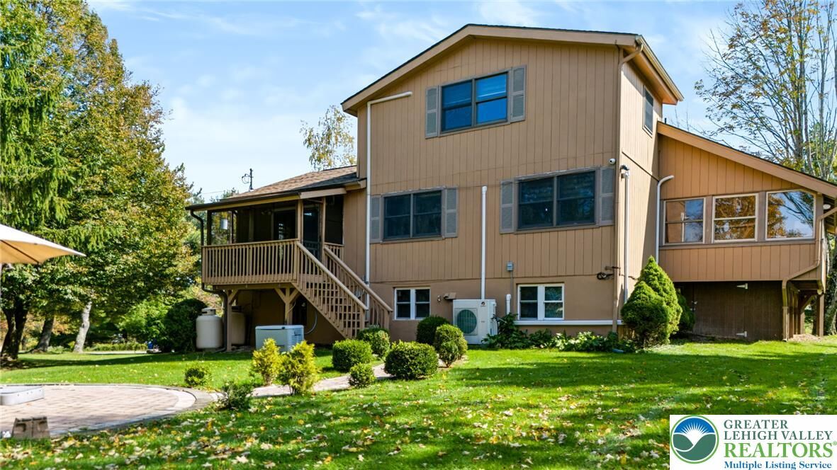 Property Photo:  1605 Ridgeview  PA 18436 