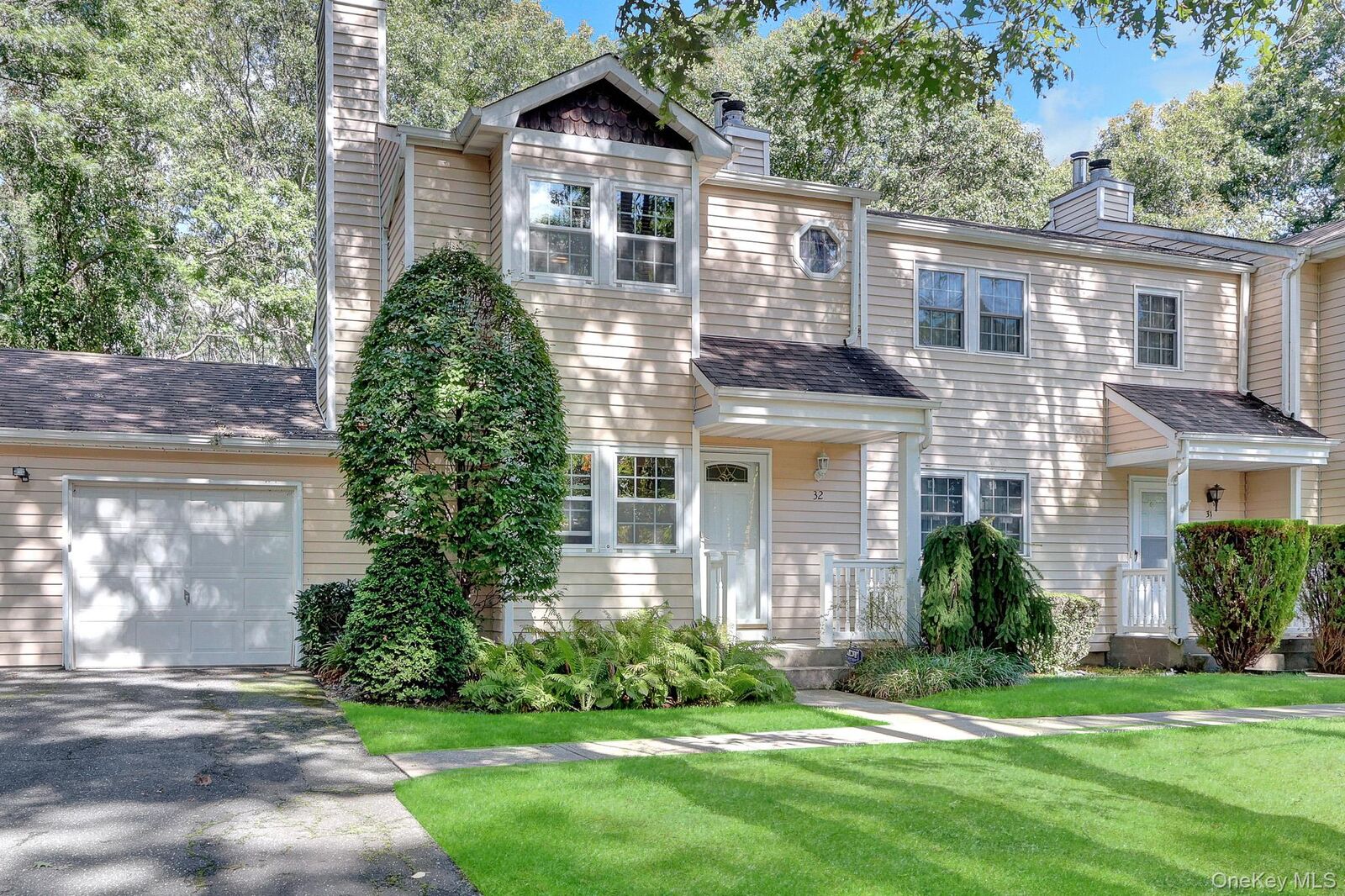 Property Photo:  32 Huntington  NY 11980 