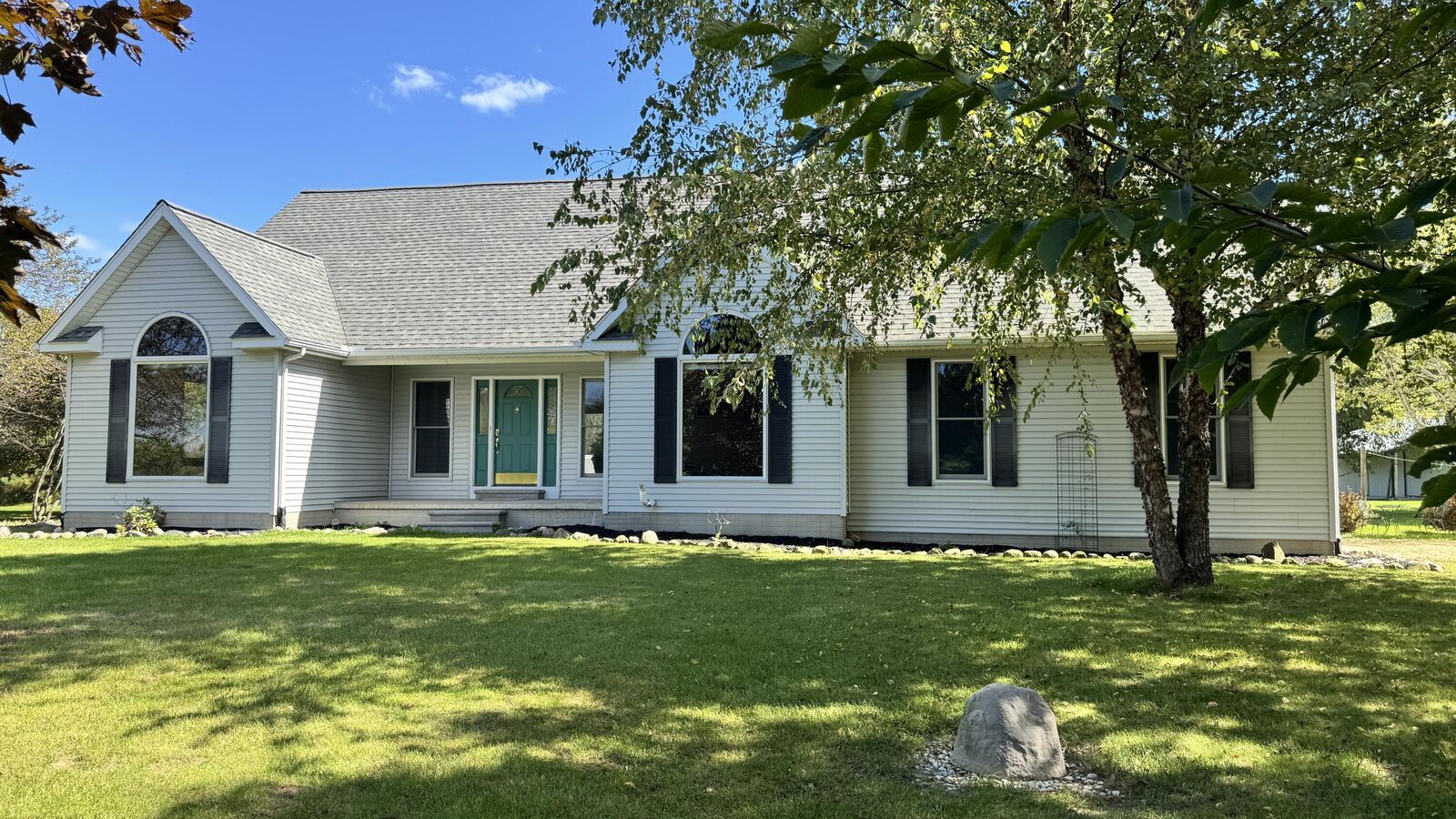 Property Photo: 5261 N Rollin Highway MI 49253