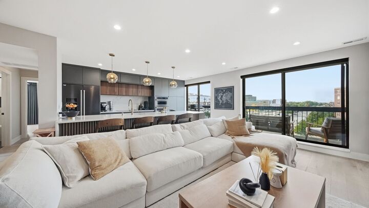 Property Photo:  711 S River Road 603  IL 60016 