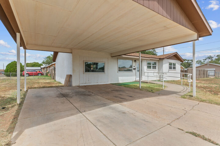 Property Photo:  1201 Pecos St  NM 88101 