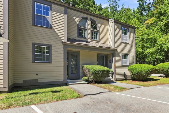 Property Photo: 1465 Hooksett Road NH 03106