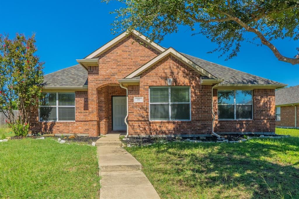 Property Photo:  117 Shadybrook Drive  TX 75098 