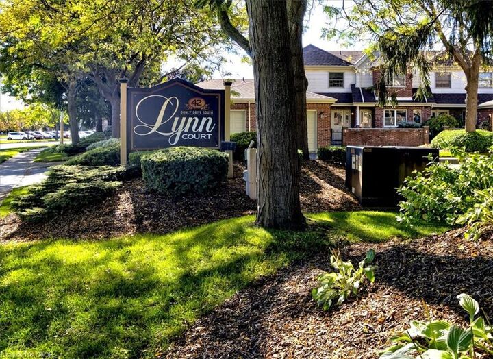 Property Photo:  42 Donly Drive S 2  ON N3Y 5L2 