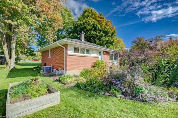 Property Photo:  51 William Street N  ON N0J 1S0 