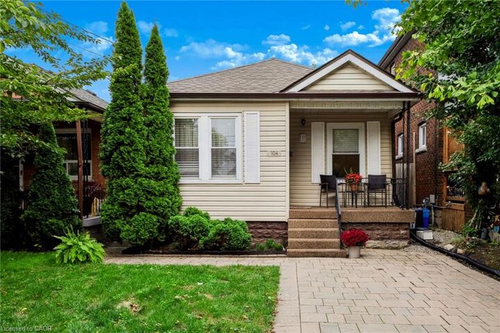 Property Photo:  104 Niagara Street  ON L8L 6A7 