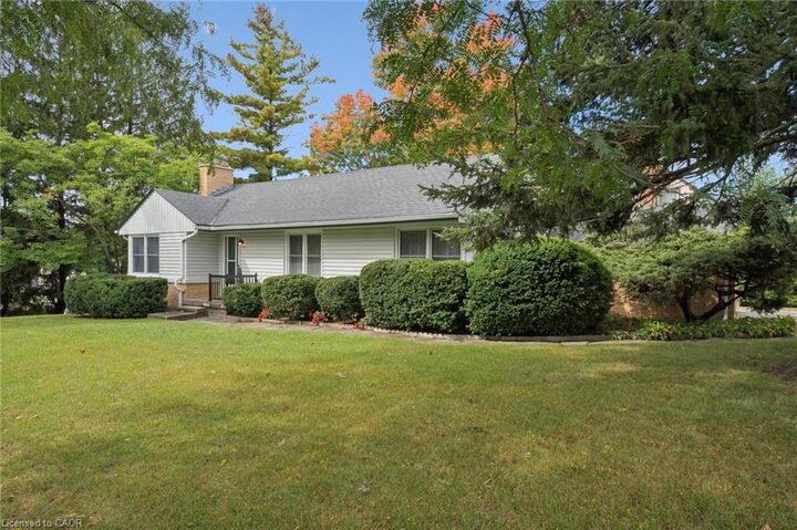 Property Photo:  65 Belmont Avenue W  ON N2M 1L5 