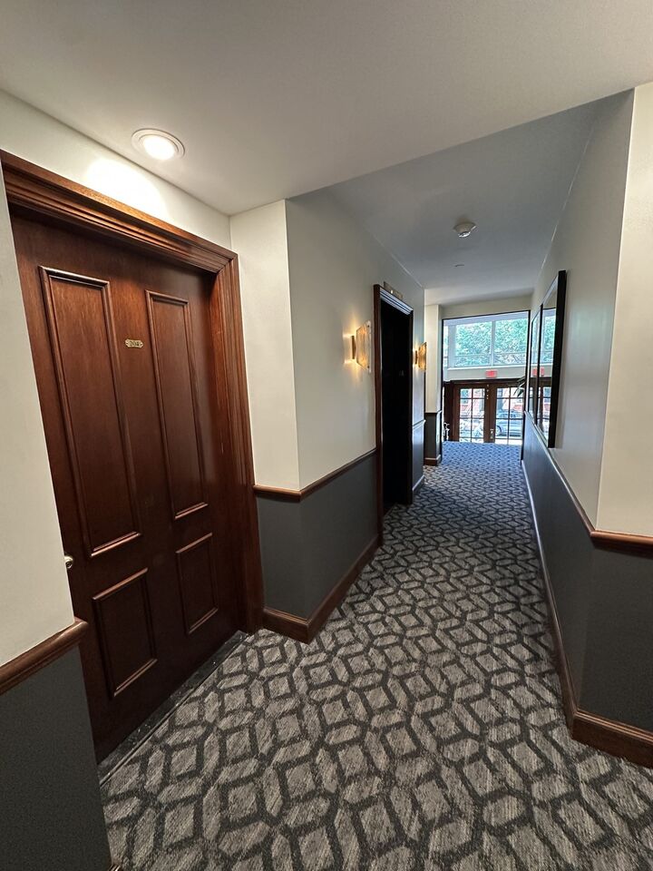 Property Photo:  2 Clarendon Street 204  MA 02116 