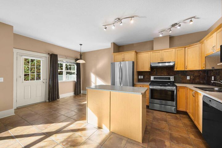 Property Photo: 75 Wentworth Common SW AB T3H 5V3