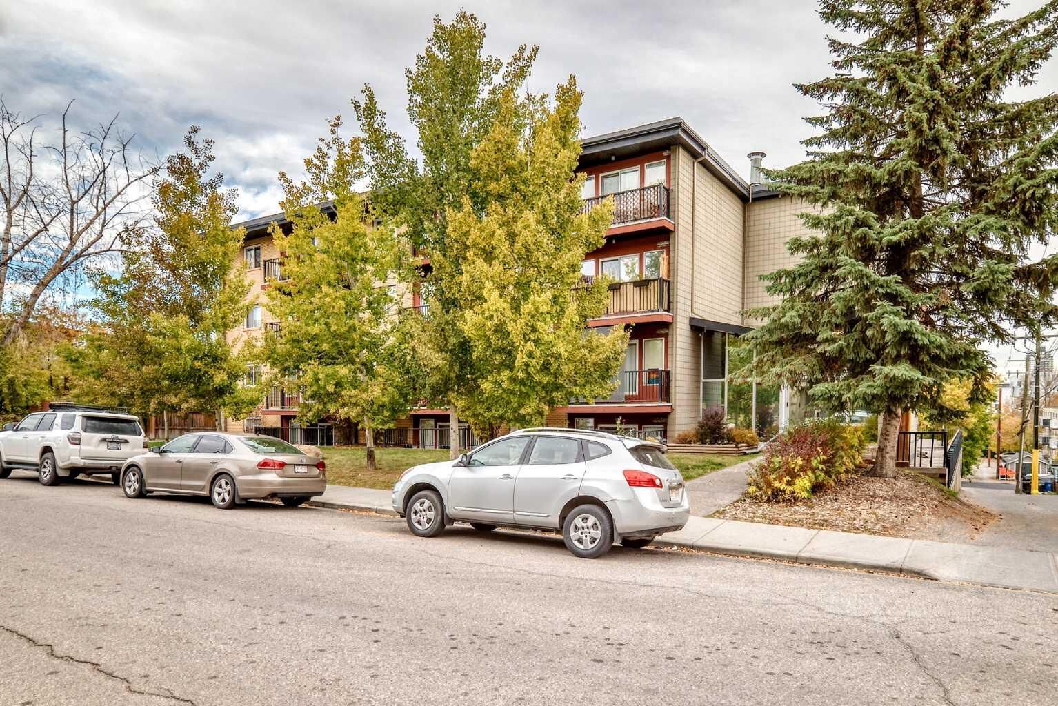 Property Photo: 1424 22 Avenue SW 103 AB T2T 0R5