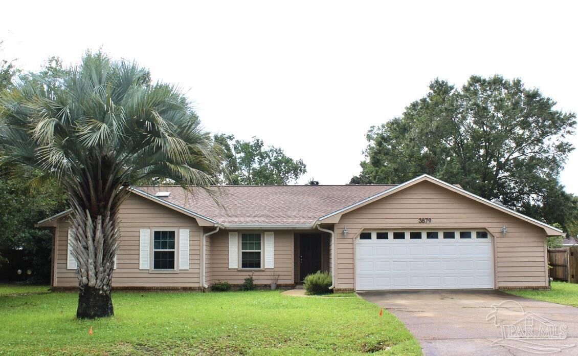 Property Photo: 3879 Sailwind Dr FL 32563