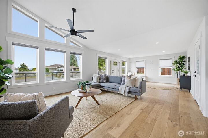 Property Photo:  8153  Comox Road  WA 98230 