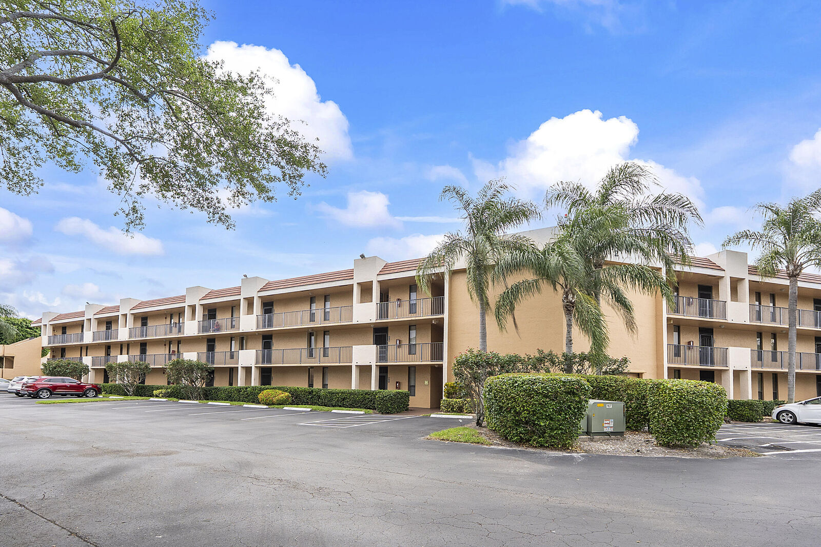 Property Photo: 5828 Coral Lake Drive 304 FL 33063
