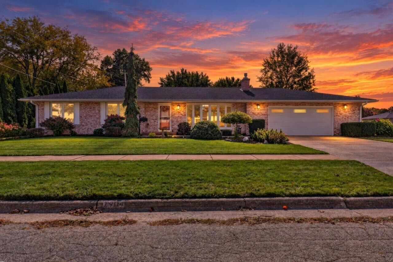 Property Photo: 1904 Roxbury Road WI 53545