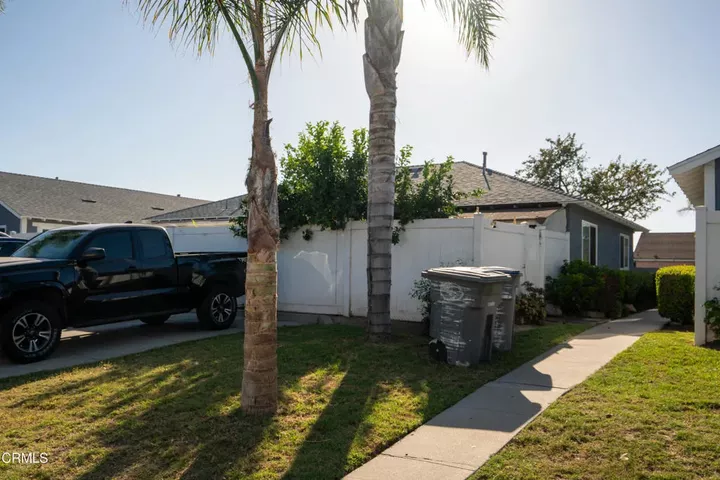 Property Photo:  2310 Alexander Street  CA 93033 
