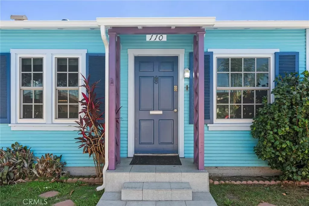 Property Photo: 110 E Morningside CA 90805