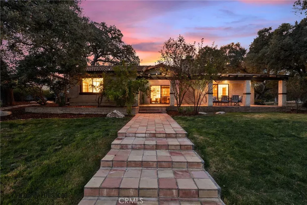 Property Photo:  6680 Linne  CA 93446 
