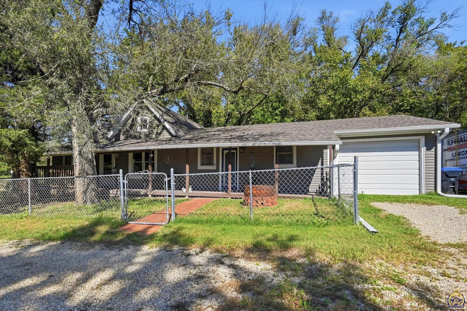Property Photo:  6940 SE Berryton Rd  KS 66409 