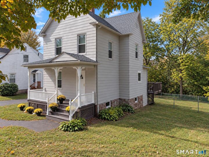Property Photo:  131 Ridge Road  CT 06109 