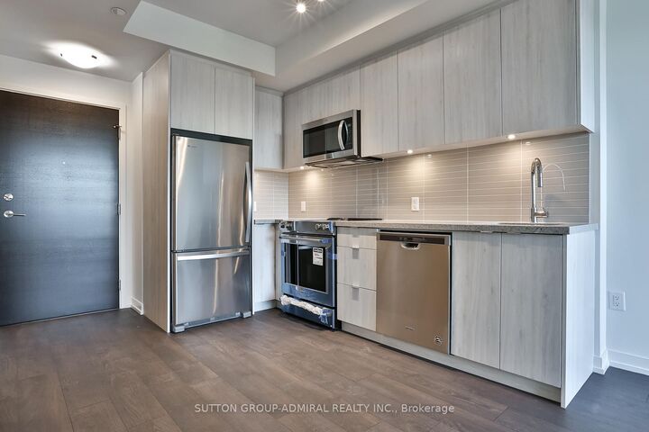 Property Photo:  8868 Yonge Street 207E  ON L4C 1Z8 