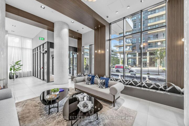 Property Photo:  38 Annie Craig Drive 1008  ON M5V 0G9 