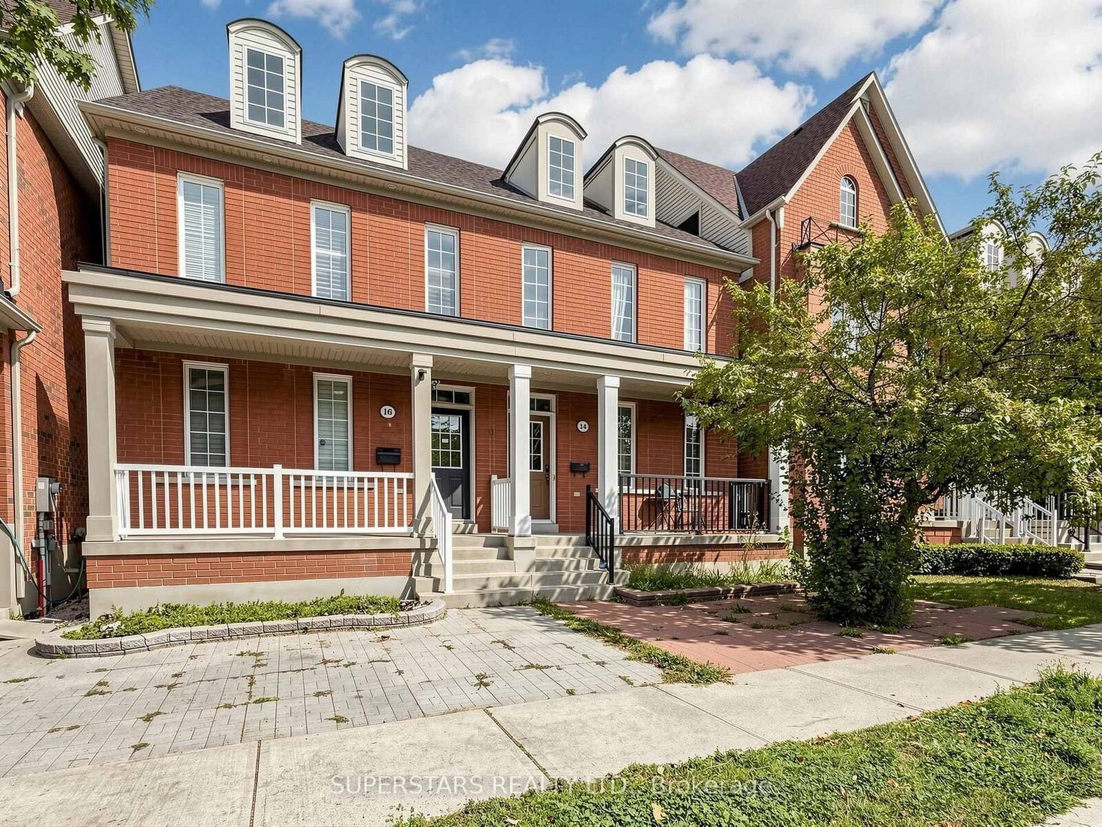 Property Photo:  14 Bowsfield Road  ON M3J 3R3 