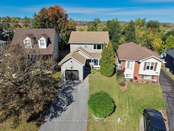 Property Photo:  1118 Huntington Circle  ON K9K 2A8 