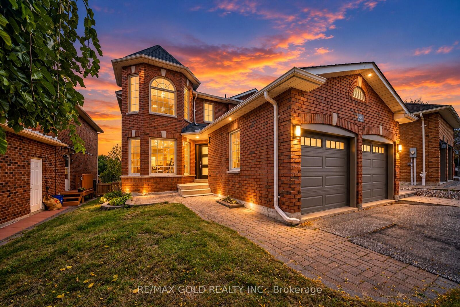 Property Photo:  43 Golden Meadow Road  ON L4N 7G5 