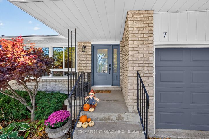 Property Photo:  7 Fern Avenue  ON L0R 2H0 