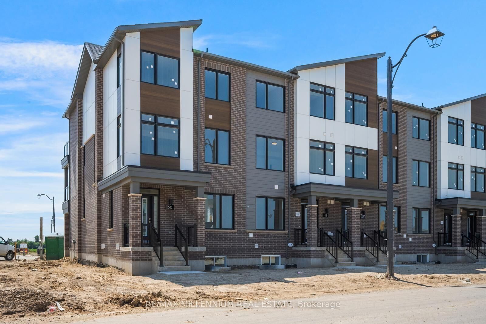 Property Photo:  50 Thornbird Crescent Main  ON L7A 0B8 