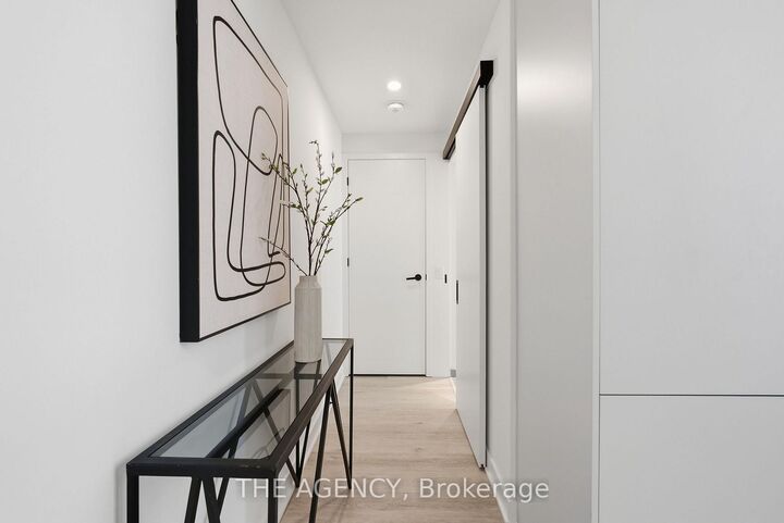 Property Photo:  55 Charles Street E 1001  ON M4Y 0J1 
