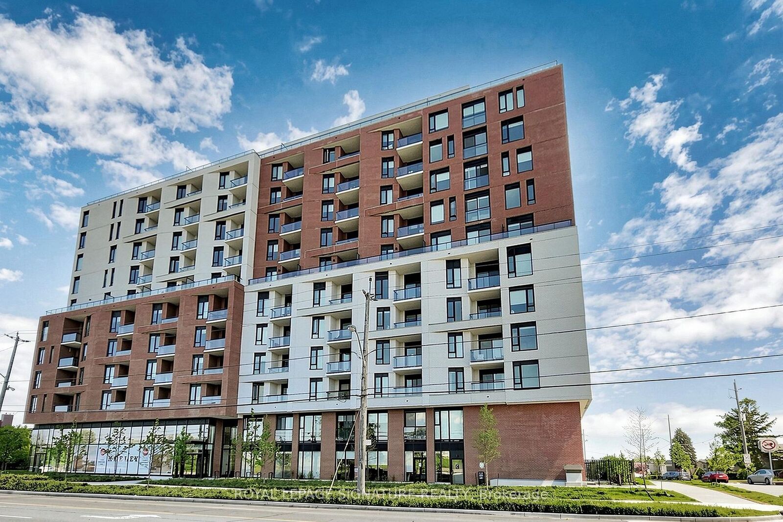 Property Photo:  3100 Keele Street 707  ON M3M 0E1 