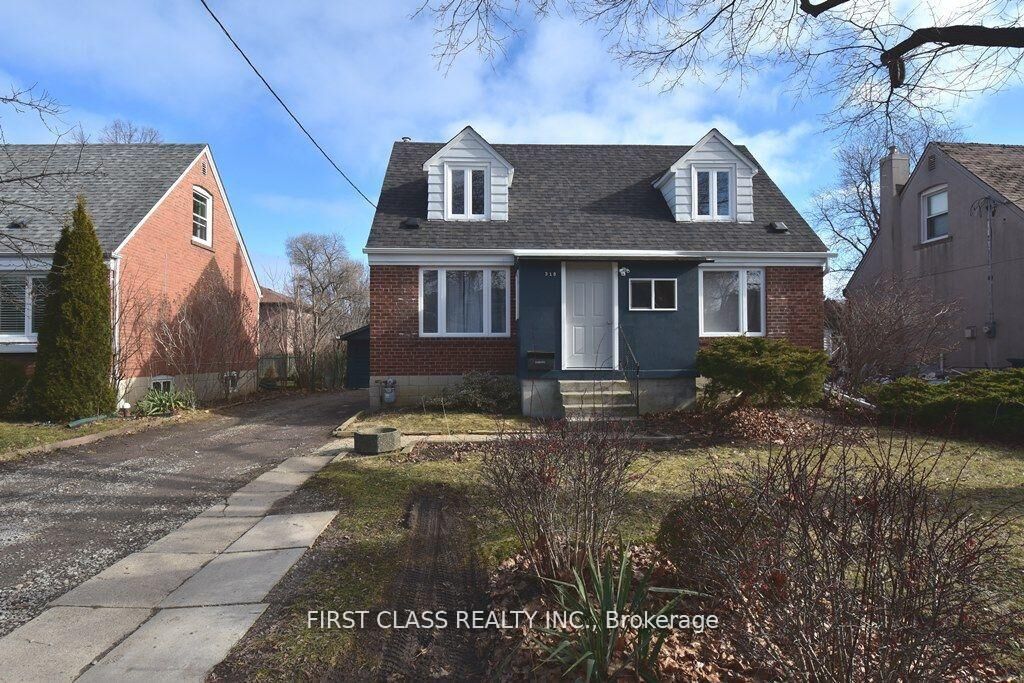 Property Photo:  319 Senlac Road Front  ON M2R 1R2 