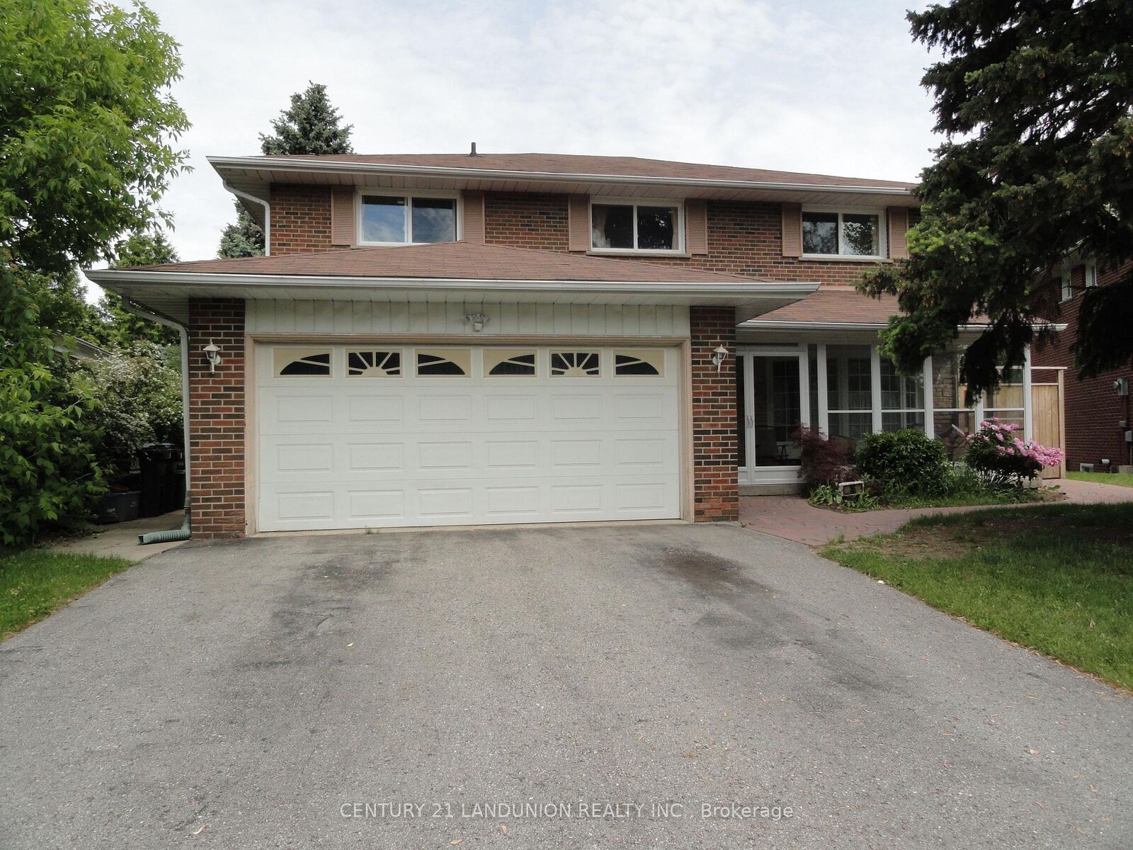 Property Photo:  36 Roundwood Court N Basement  ON M1W 1Z2 