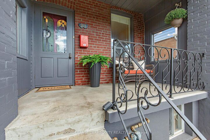Property Photo:  211 Blackthorn Avenue  ON M6N 3H7 