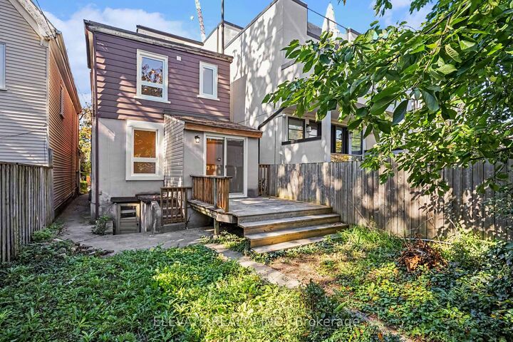 Property Photo:  617 Clinton Street Main  ON M6G 2Z8 