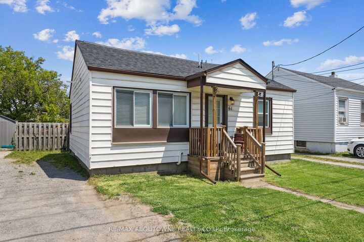 Property Photo:  61 Dieppe Road  ON L2M 6J5 