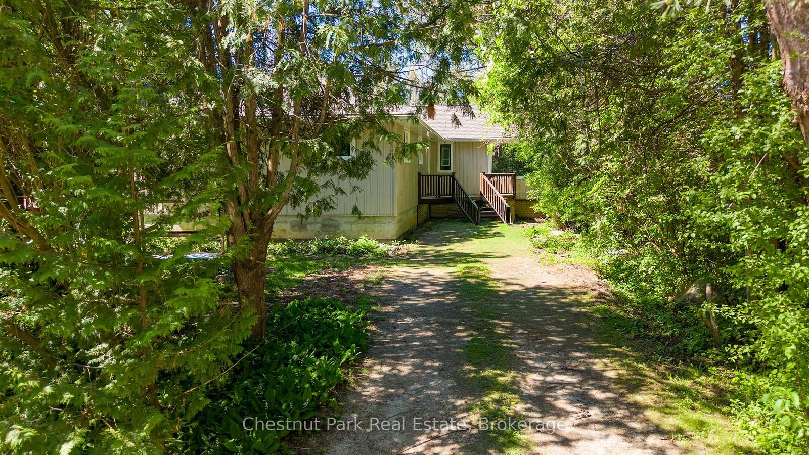 Property Photo:  4 Parkside Avenue  ON L9Y 5P3 