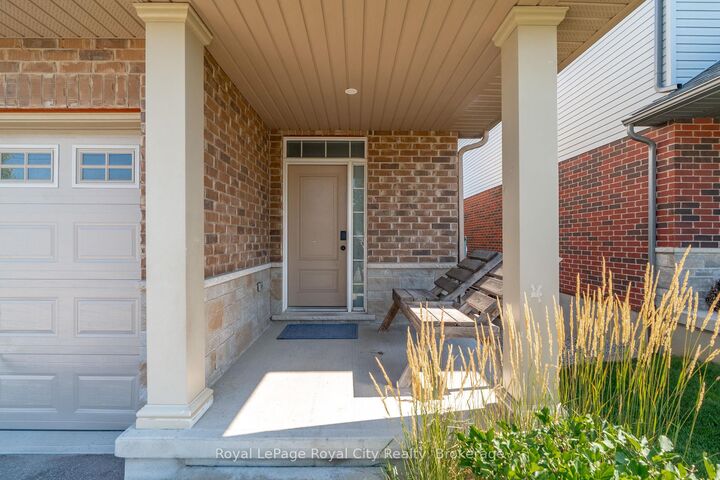 Property Photo:  269 Watson Parkway N 7  ON N1E 0R3 