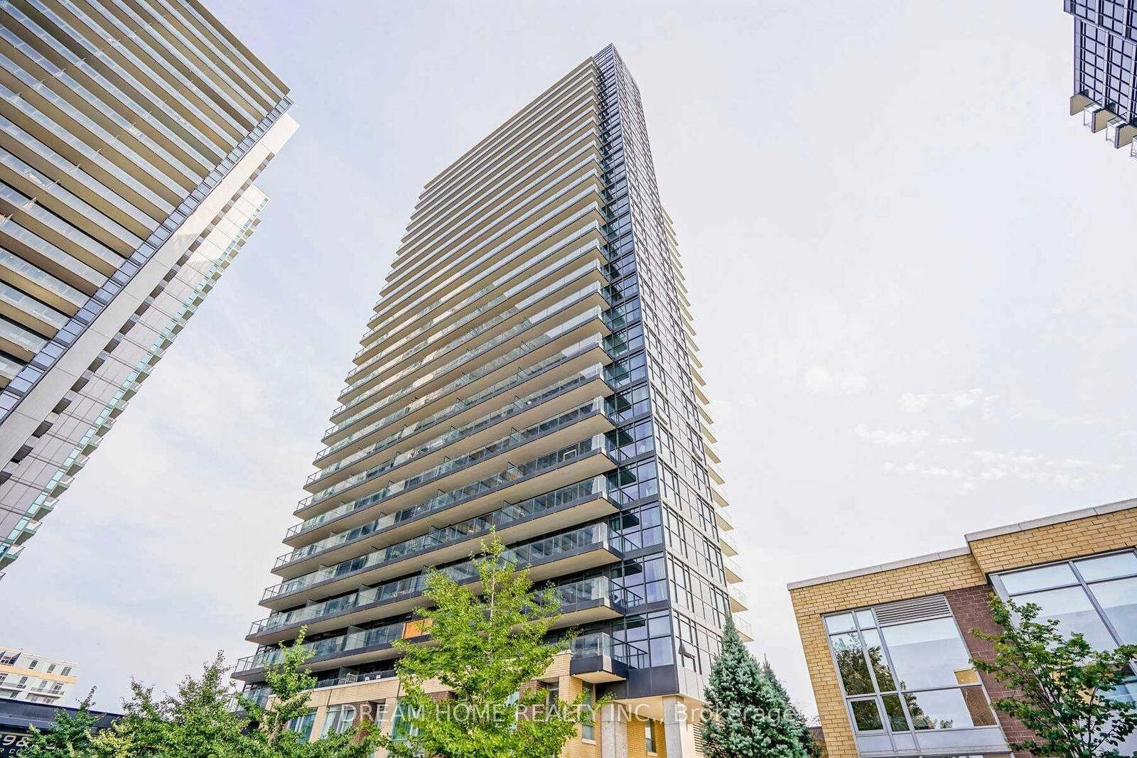 Property Photo: 29 Singer Court 2515 ON M2K 0B3