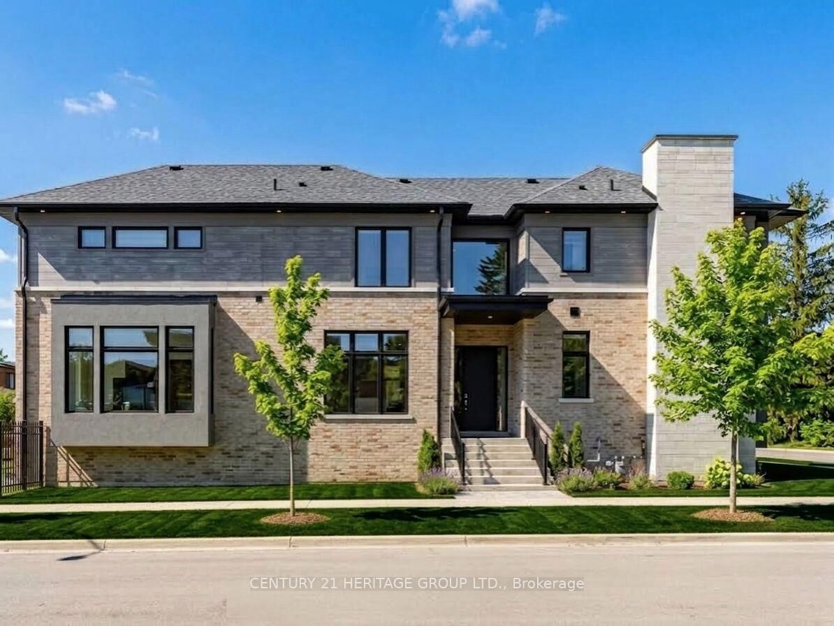 Property Photo:  251 Oxford Street  ON L4C 7V7 
