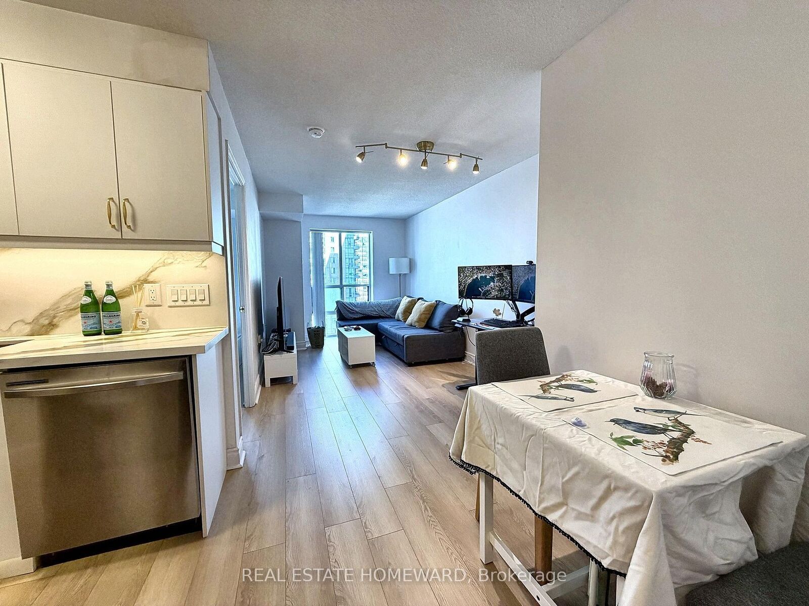 Property Photo:  26 Olive Avenue 1709  ON M2N 7G7 
