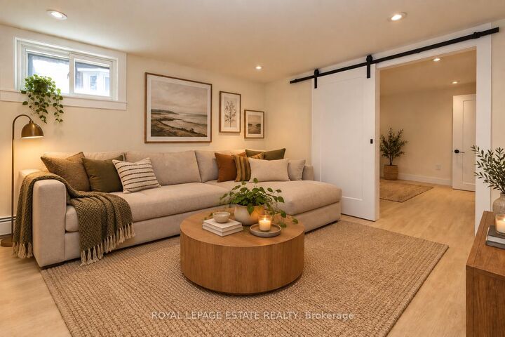 Property Photo:  435 Kingston Road Lower  ON M4L 1V2 