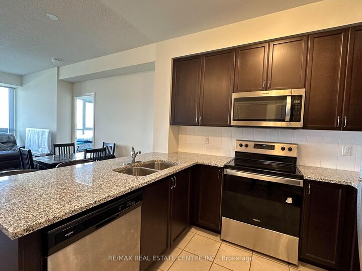 Property Photo:  349 Rathburn Road 803  ON L5B 0G9 