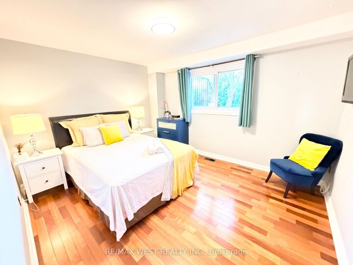 Property Photo:  63 Summerside Crescent  ON M2H 1W9 
